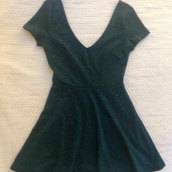 Emerald Green Dress - Picture 1 of 3